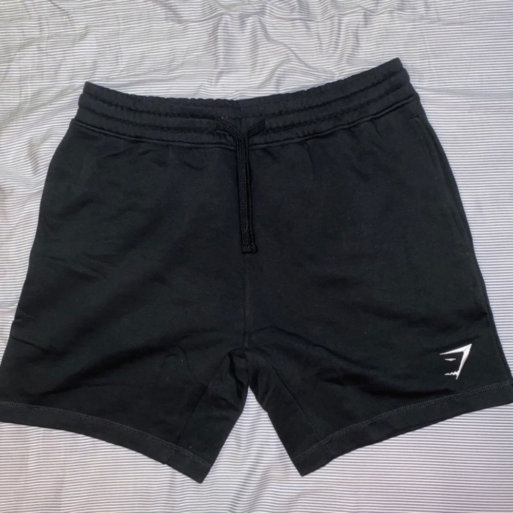 Gymshark crest shorts M